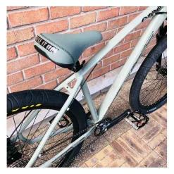 Custom Collective X Bikelife C100 Gris Béton 2022 -Demolition Parts Soldes Boutique custom collective x bikelife c100 gris beton 2022 8