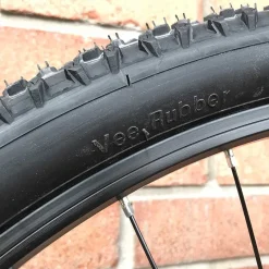 Custom VTT MBM DART 29" Rouge -Demolition Parts Soldes Boutique custom vtt mbm dart 29 rouge 4