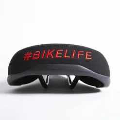 France Accessoires Vélo Soldes Boutique -Demolition Parts Soldes Boutique selle bikelife noire logo rouge 1